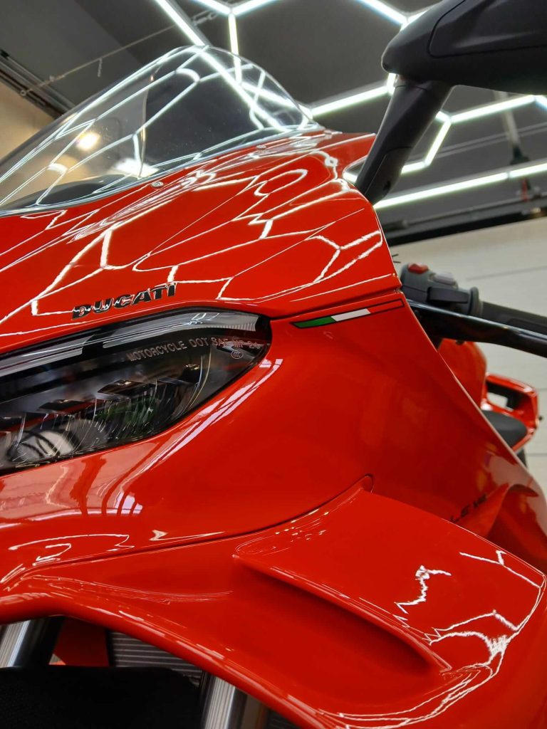 Car Detailing Moto Ducati